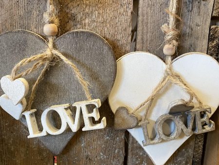 Gisela Graham Natural & White Wood  LOVE  Heart Tassel Dec Sale