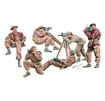 CB35140 1 35 W.W.II British and Commonwealth War Correspondent Set Plastic Model Kit Fashion